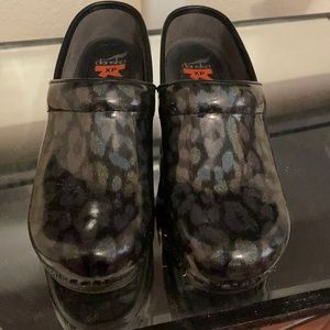 Dansko XP clogs